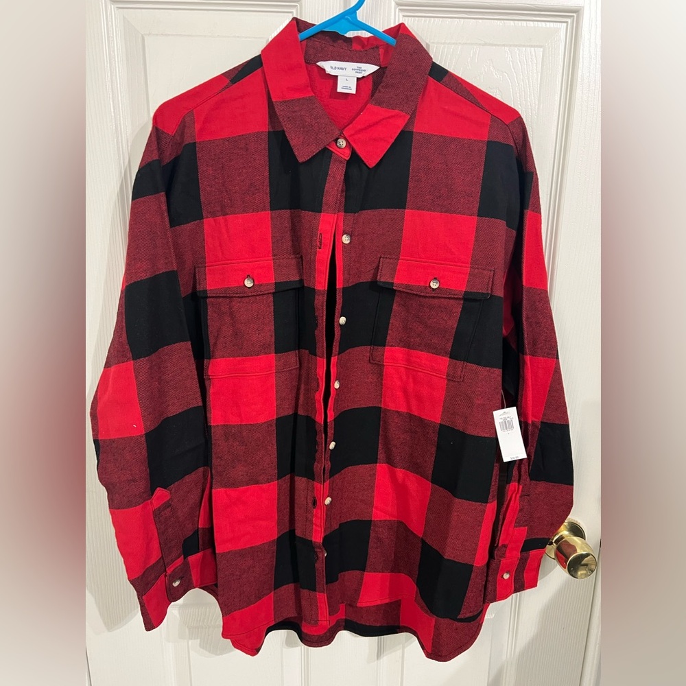 NWT Old Navy Women’s Large Red and Black Flannel Shirt